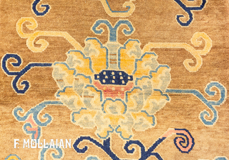 Antique Tibetan Rug n°:43553947